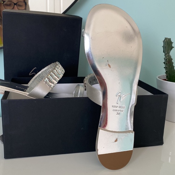 Giuseppe Zanotti outstanding flats - Picture 6 of 8